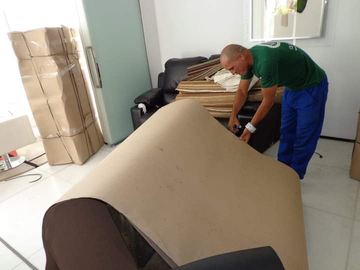 funcionário empresa de frete